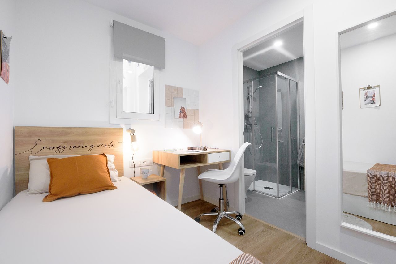 Napols 206 Individual estándar con baño privado 2